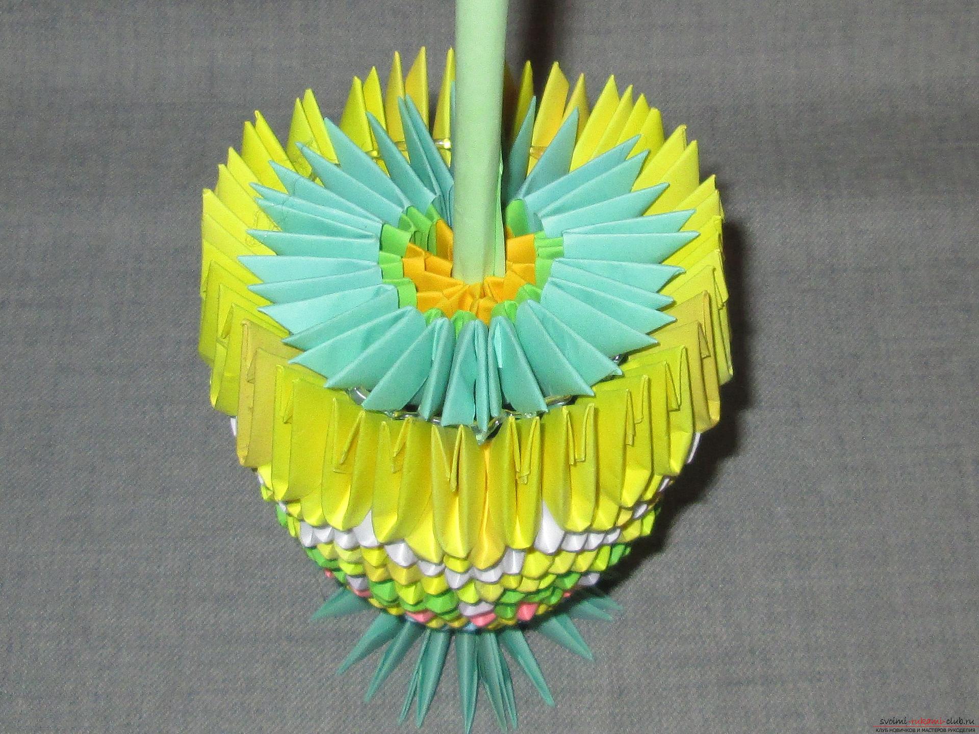Модульное оригами ваза с цветами станет отличным подарком на 8 Марта, сделанным своими руками.. Фото №20